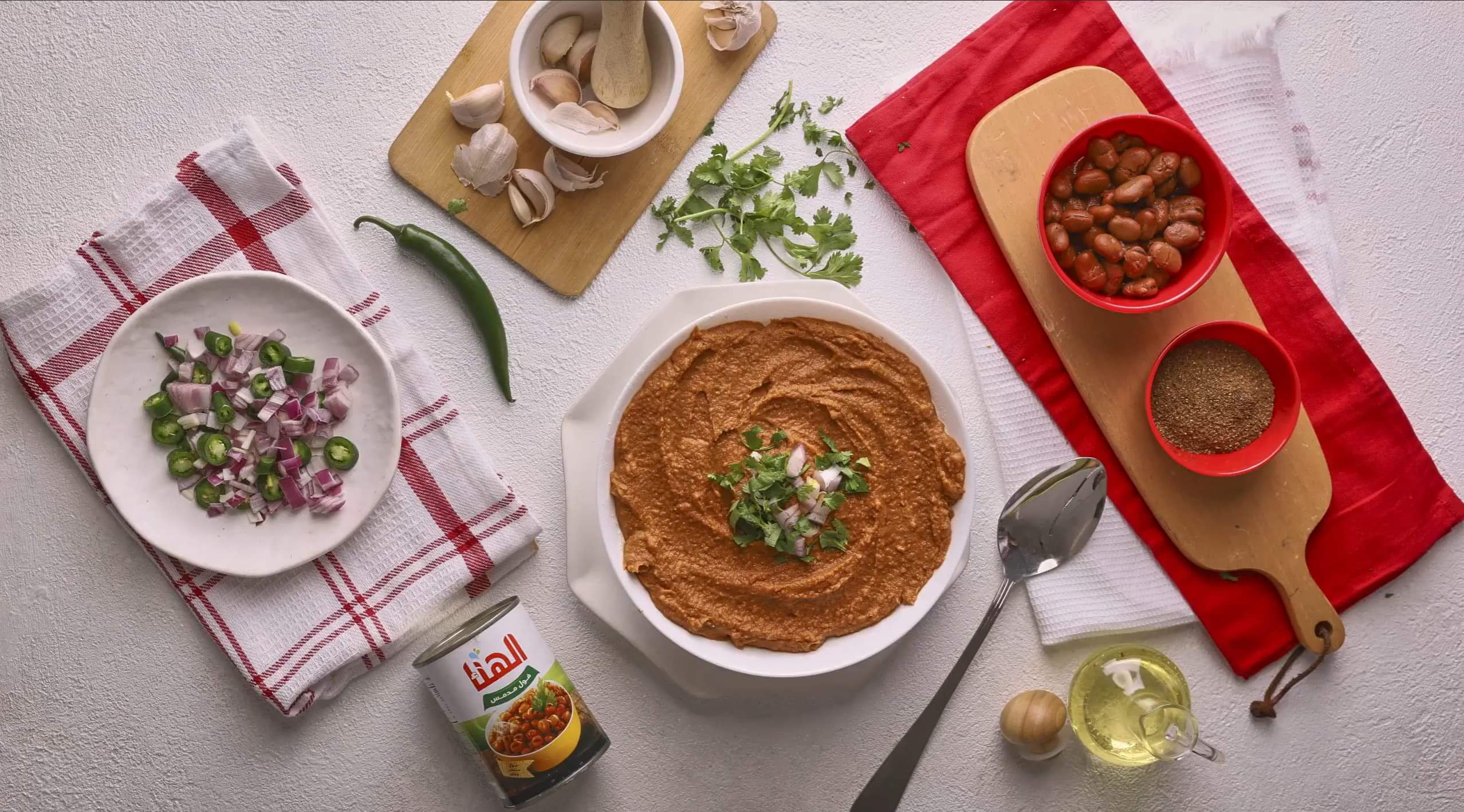 فول مدمس بالبيض (شكشوكة الفول)